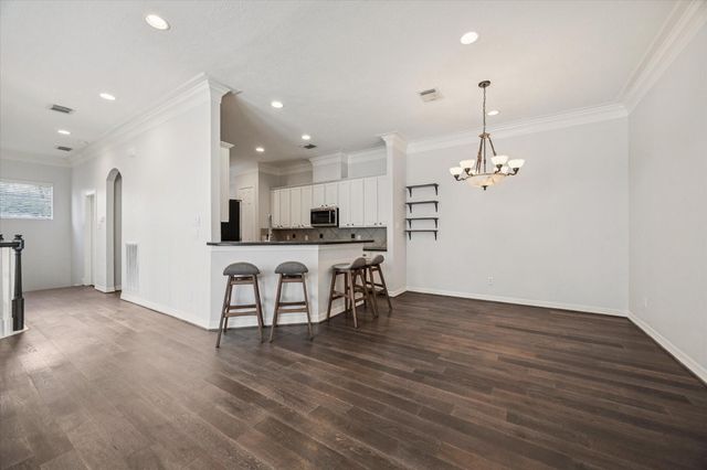 5208 Blossom Street 5, Houston, TX 77007