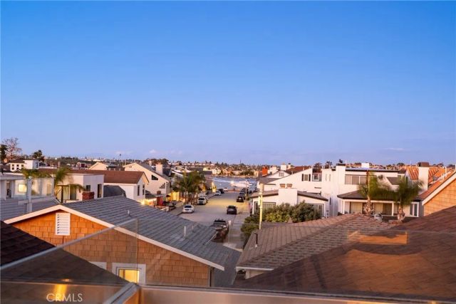 208 E Balboa, Newport Beach, CA 92661