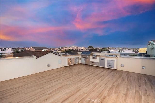 208 E Balboa, Newport Beach, CA 92661