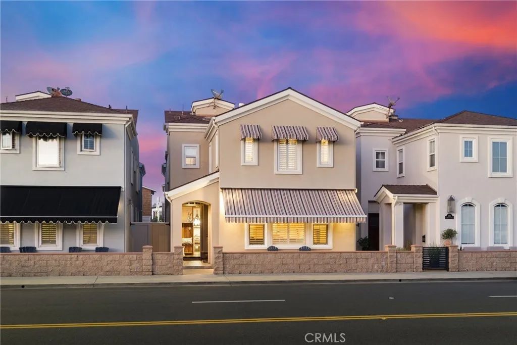 208 E Balboa, Newport Beach, CA 92661