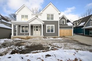 540 Elm Street, Glen Ellyn, IL 60137