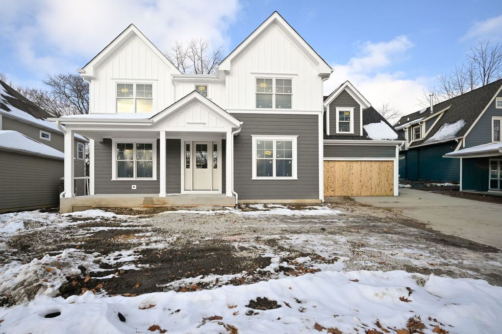 540 Elm Street, Glen Ellyn, IL 60137