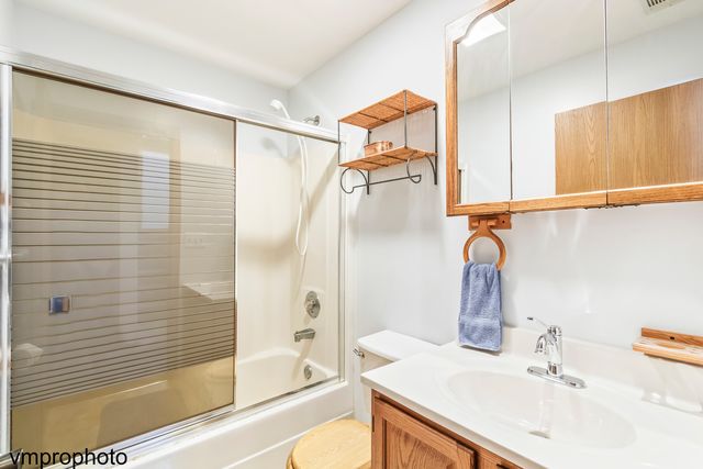 37440 N Lake Shore Drive, Lake Villa, IL 60046