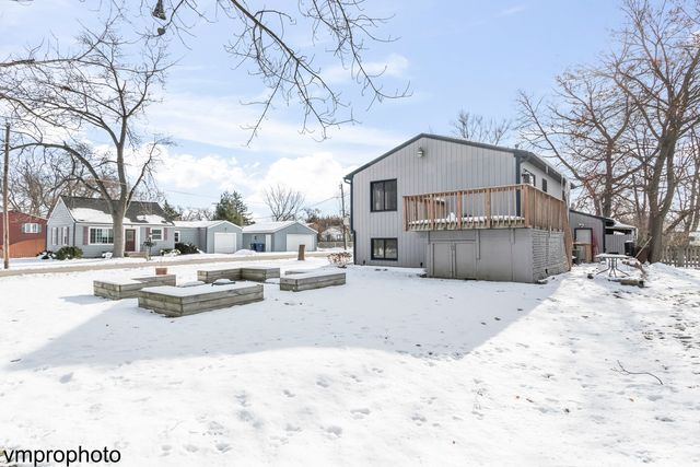 37440 N Lake Shore Drive, Lake Villa, IL 60046