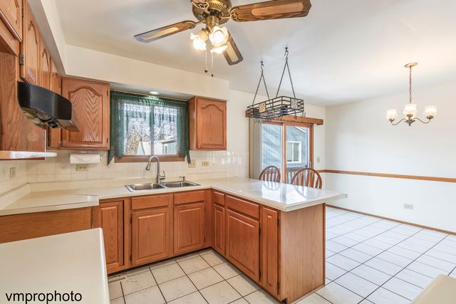 37440 N Lake Shore Drive, Lake Villa, IL 60046