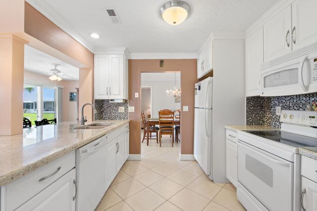 2081 SW 12th Avenue, Boynton Beach, FL 33426