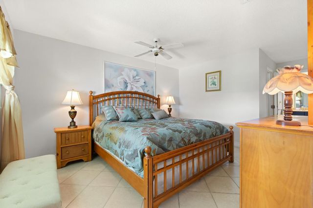 2081 SW 12th Avenue, Boynton Beach, FL 33426