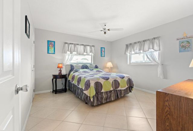 2081 SW 12th Avenue, Boynton Beach, FL 33426