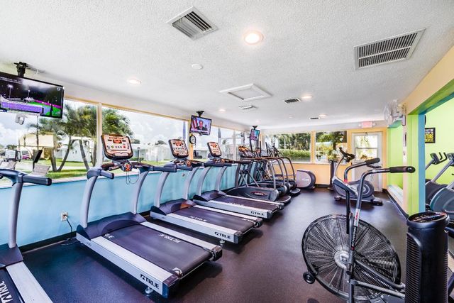 2081 SW 12th Avenue, Boynton Beach, FL 33426