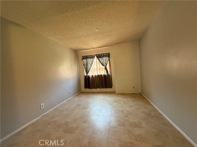 450 E 4th Street 207, Santa Ana, CA 92701