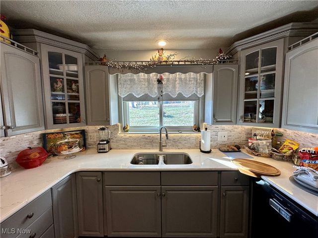 806 Bantam Ridge Road, Wintersville, OH 43953