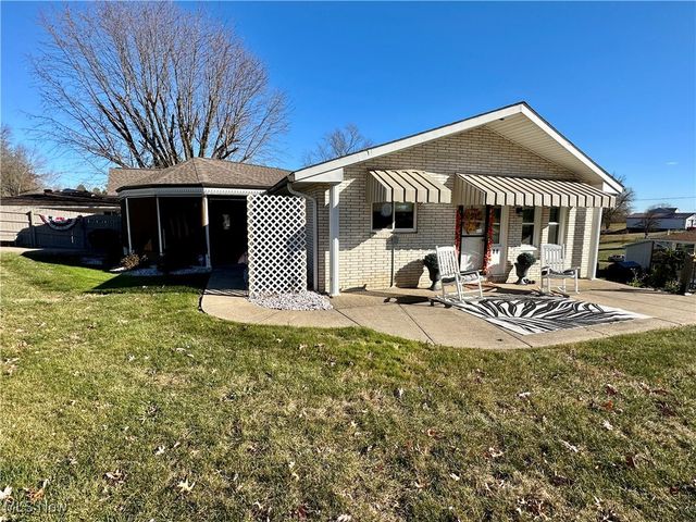 806 Bantam Ridge Road, Wintersville, OH 43953