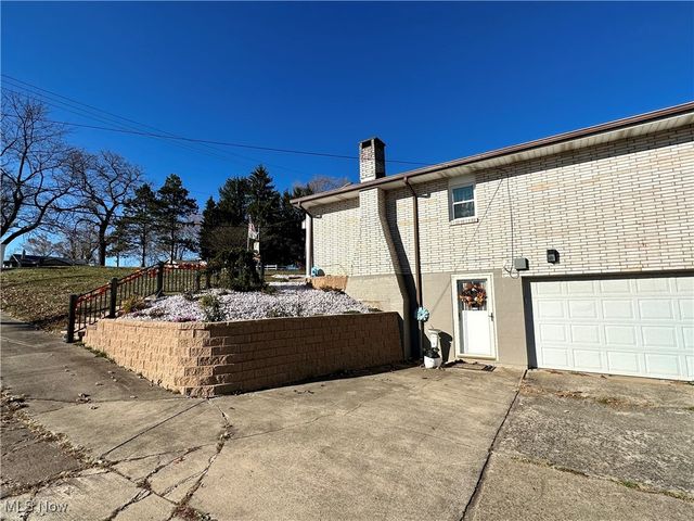 806 Bantam Ridge Road, Wintersville, OH 43953