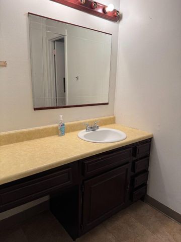 1709 COVENTRY, Millville, NJ 08332