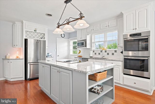 276 ELLIS RD, Havertown, PA 19083