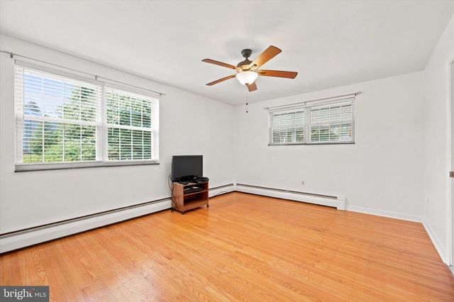 276 ELLIS RD, Havertown, PA 19083