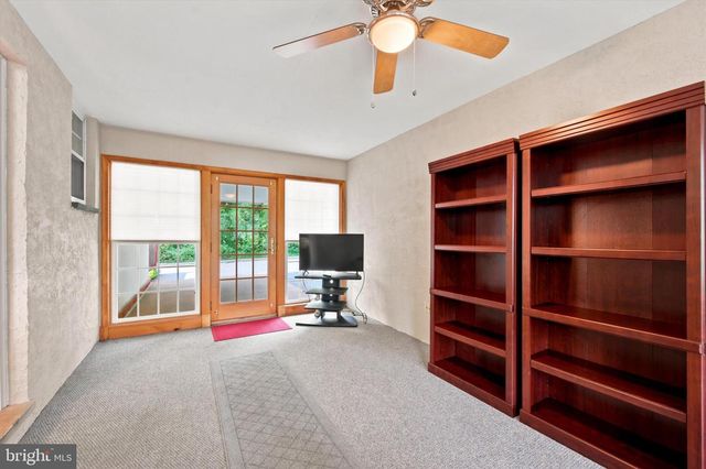 276 ELLIS RD, Havertown, PA 19083