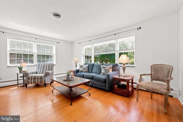 276 ELLIS RD, Havertown, PA 19083