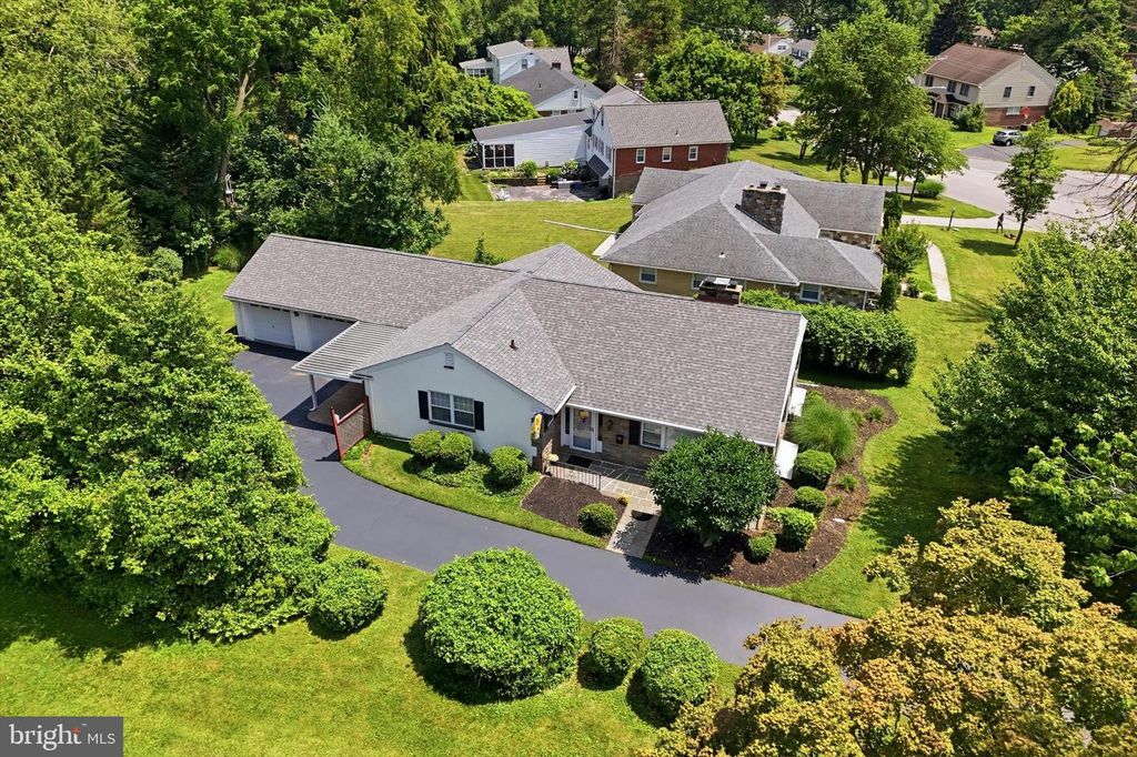 276 ELLIS RD, Havertown, PA 19083