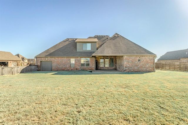 221 Stephany Drive, Piedmont, OK 73078
