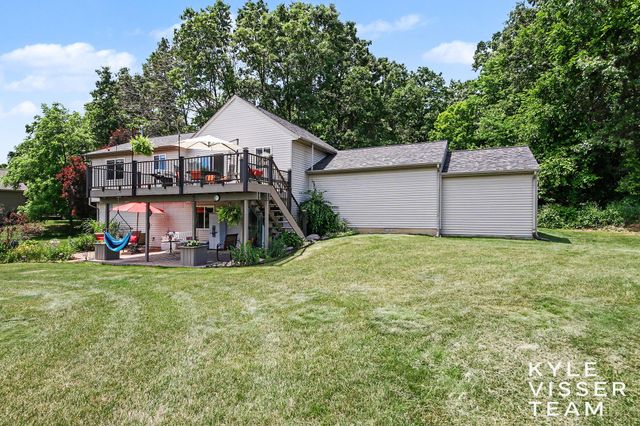 1156 Cumberland Avenue Se, Vergennes Twp, MI 49331
