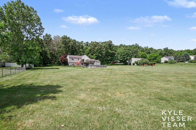 1156 Cumberland Avenue Se, Vergennes Twp, MI 49331