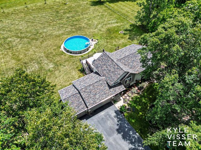 1156 Cumberland Avenue Se, Vergennes Twp, MI 49331