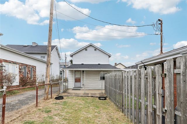 420 Market St, Belle Vernon, PA 15012