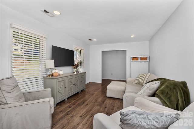 622 Silversmith Lane, Charlotte, NC 28270