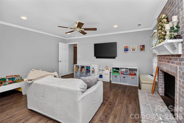 622 Silversmith Lane, Charlotte, NC 28270
