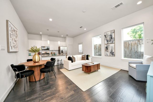 9448 Kerrwood Lane, Houston, TX 77080