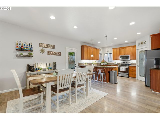 346 Sw MT MAZAMA St, Mc Minnville, OR 97128