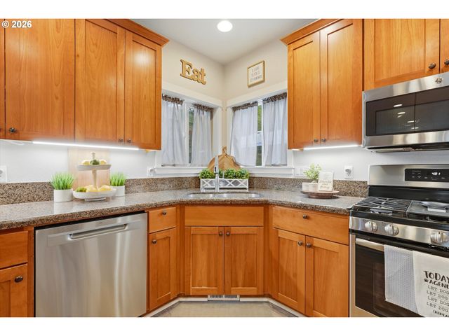 346 Sw MT MAZAMA St, Mc Minnville, OR 97128