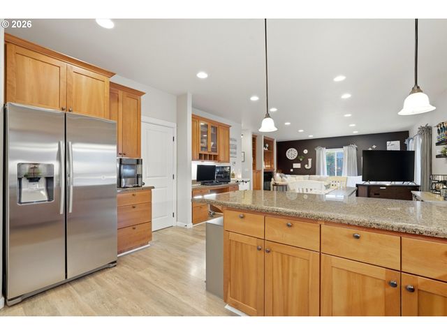 346 Sw MT MAZAMA St, Mc Minnville, OR 97128