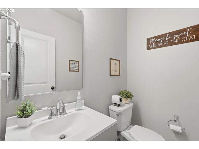 346 Sw MT MAZAMA St, Mc Minnville, OR 97128