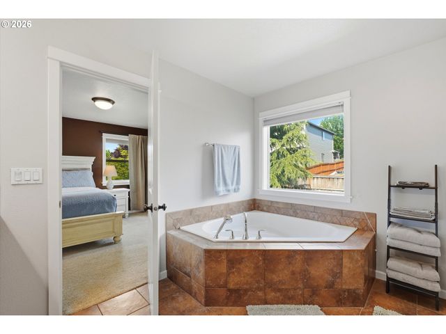 346 Sw MT MAZAMA St, Mc Minnville, OR 97128