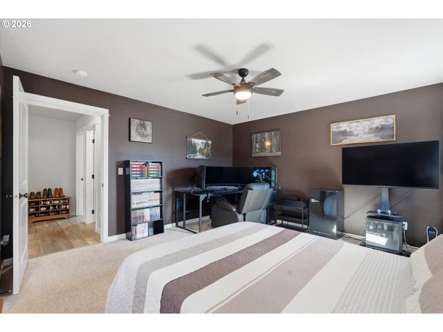 346 Sw MT MAZAMA St, Mc Minnville, OR 97128