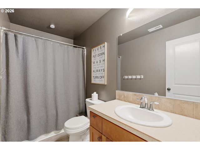 346 Sw MT MAZAMA St, Mc Minnville, OR 97128