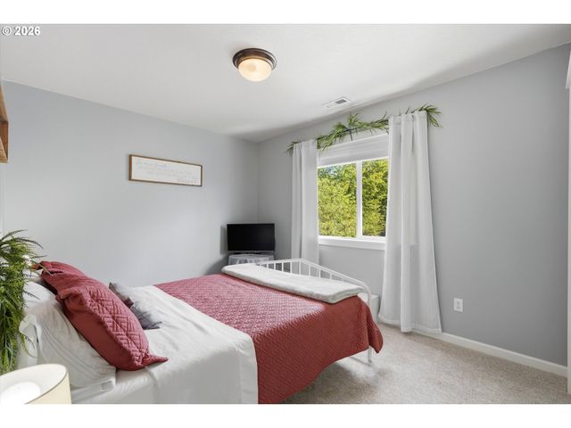 346 Sw MT MAZAMA St, Mc Minnville, OR 97128
