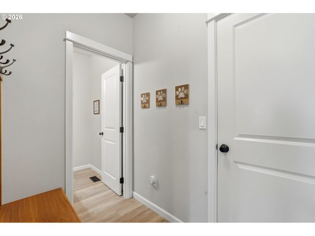 346 Sw MT MAZAMA St, Mc Minnville, OR 97128