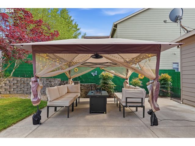 346 Sw MT MAZAMA St, Mc Minnville, OR 97128