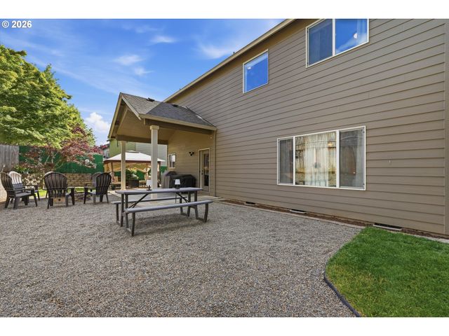 346 Sw MT MAZAMA St, Mc Minnville, OR 97128