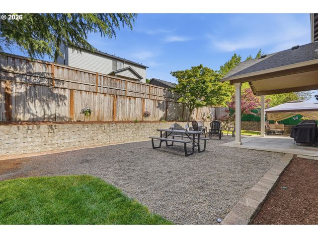 346 Sw MT MAZAMA St, Mc Minnville, OR 97128