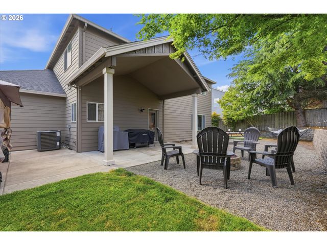 346 Sw MT MAZAMA St, Mc Minnville, OR 97128