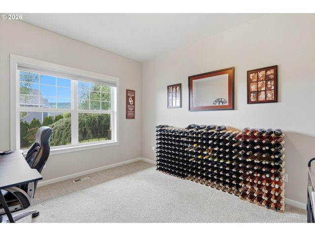 346 Sw MT MAZAMA St, Mc Minnville, OR 97128