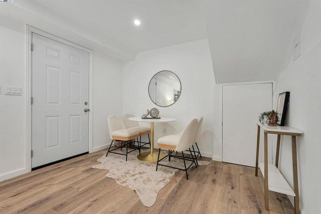 9431 Thermal St, Oakland, CA 94605