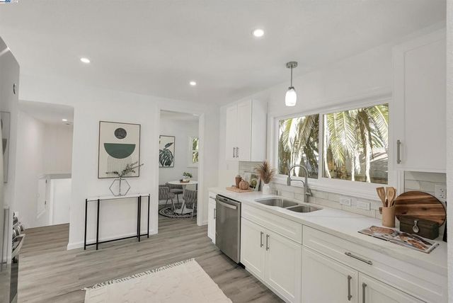 9431 Thermal St, Oakland, CA 94605