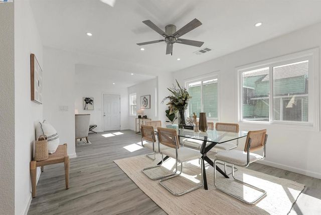 9431 Thermal St, Oakland, CA 94605