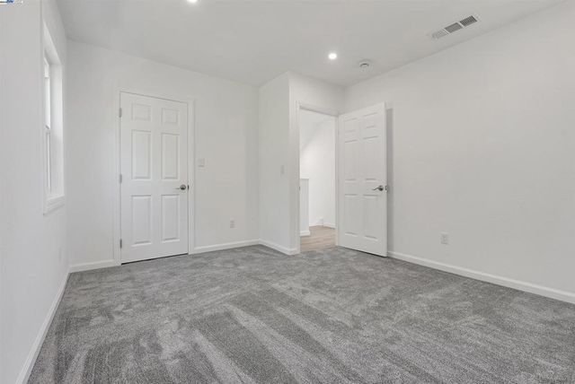 9431 Thermal St, Oakland, CA 94605