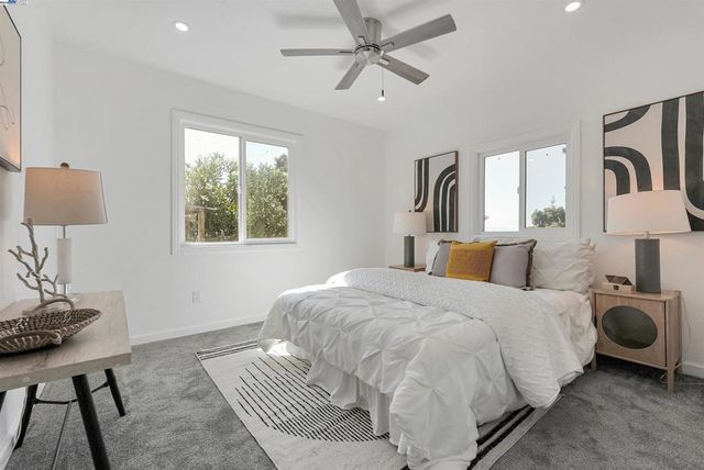 9431 Thermal St, Oakland, CA 94605